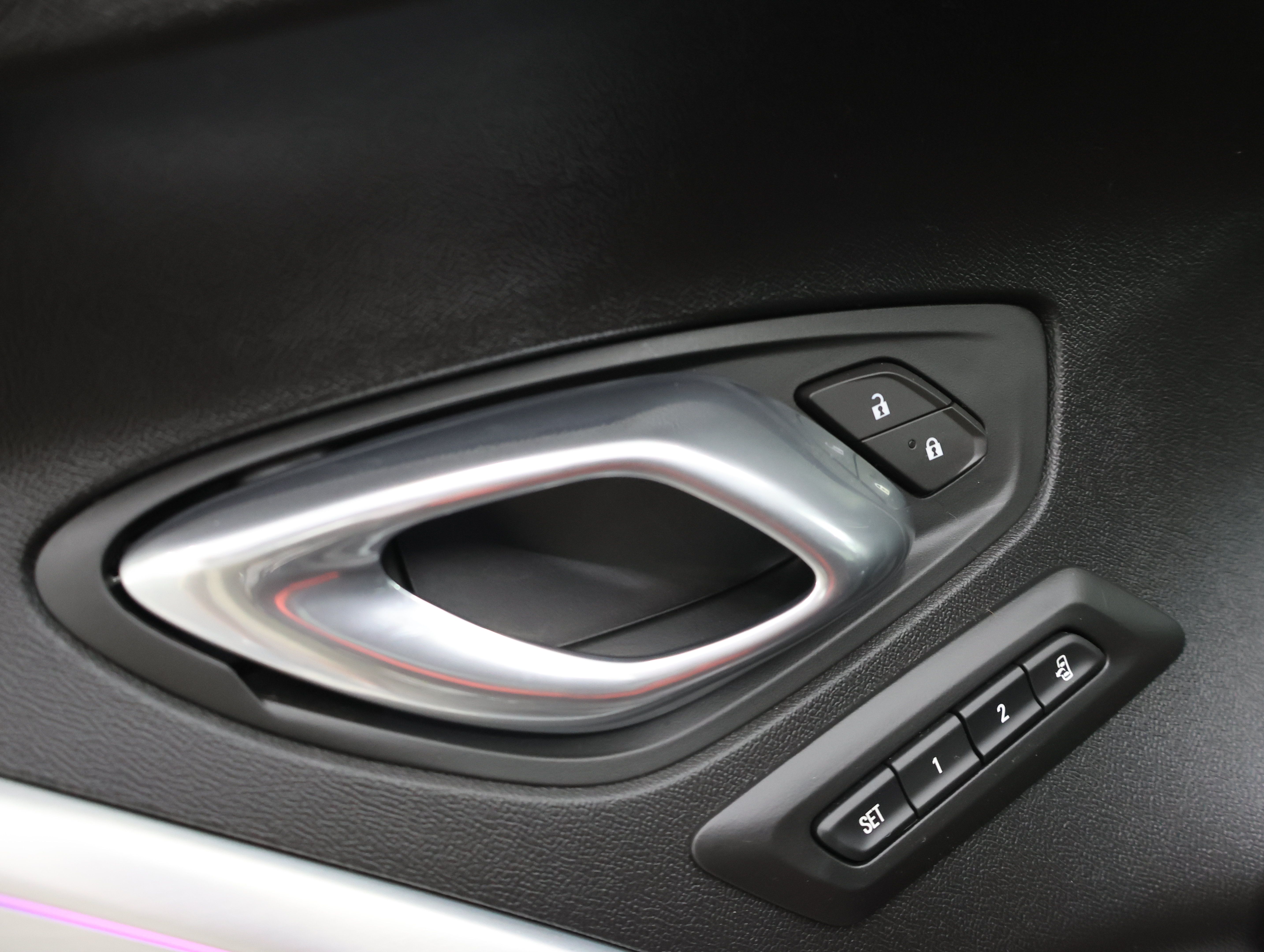 Used 2019 Chevrolet Camaro ZL1 RWD image 37