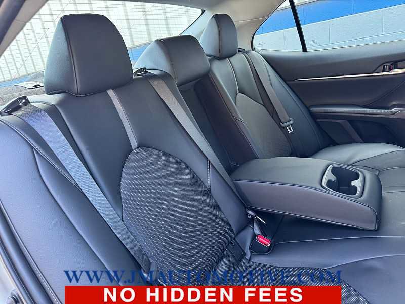 Used 2022 Toyota Camry XSE FWD image 18