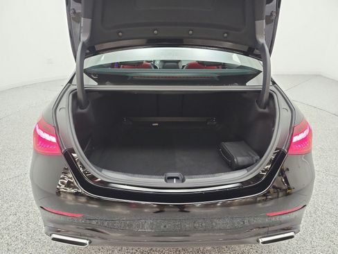 Used 2023 Mercedes-Benz C 300 Sedan image 18