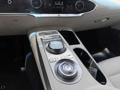 Used 2024 Genesis Electrified GV70 w/ Prestige Package AWD/4WD image 15