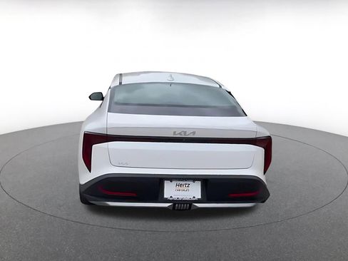 Used 2025 Kia K4 LXS image 12