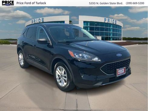 Certified 2022 Ford Escape SE FWD image 3