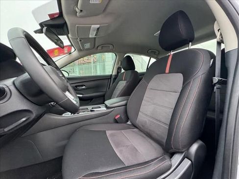 Certified 2025 Nissan Sentra SR image 14