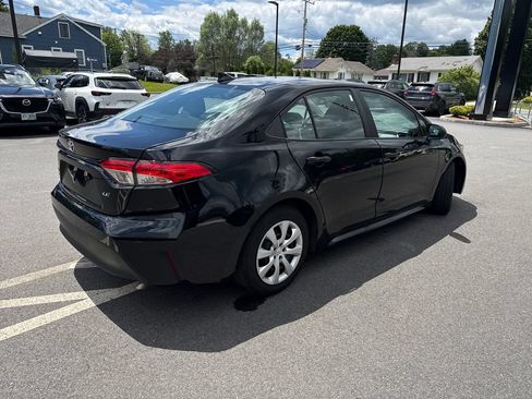 Used 2023 Toyota Corolla LE FWD image 5
