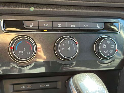 Certified 2024 Volkswagen Tiguan S image 24