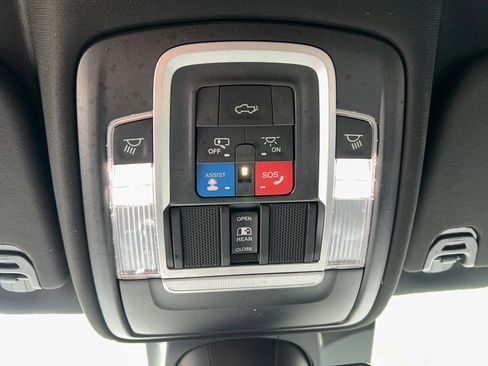 Used 2020 RAM 1500 Limited image 27