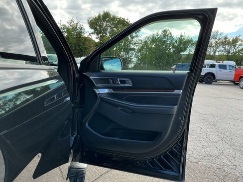 Used 2019 Ford Explorer Limited w/ Class III Trailer Tow Package AWD/4WD image 16