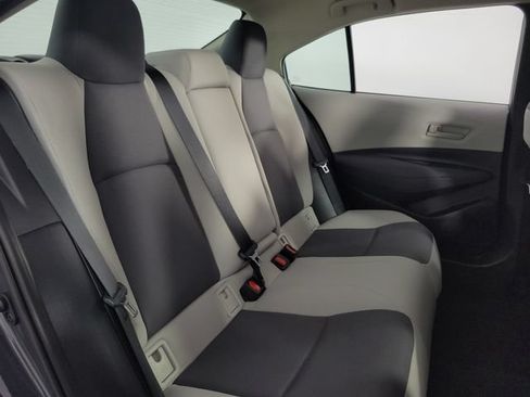 Used 2025 Toyota Corolla LE FWD image 13