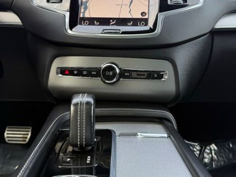 Used 2022 Volvo XC90 T8 R-Design w/ Advanced Package image 29