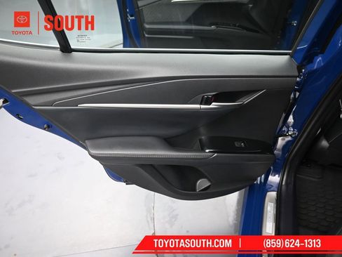 Used 2025 Toyota Camry XLE image 27