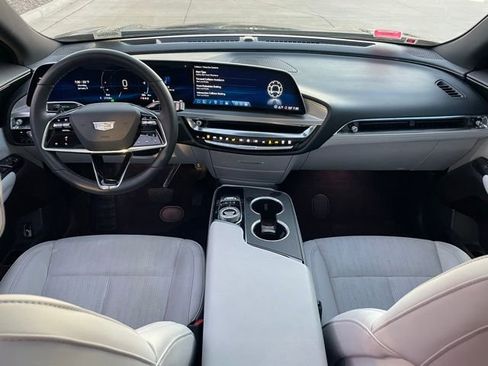 Used 2024 Cadillac Lyriq Sport image 15