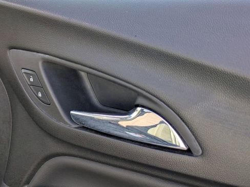 Used 2024 Chevrolet Equinox LT image 32