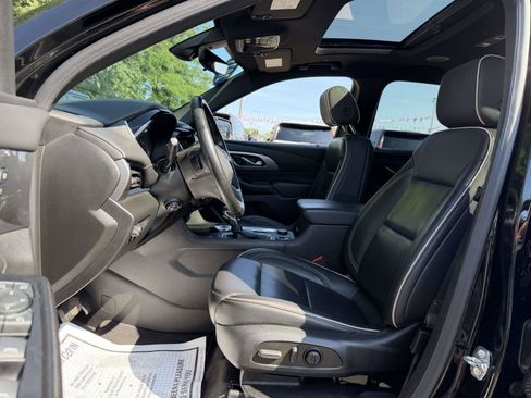 Certified 2023 Chevrolet Traverse Premier w/ Redline Edition AWD/4WD image 7