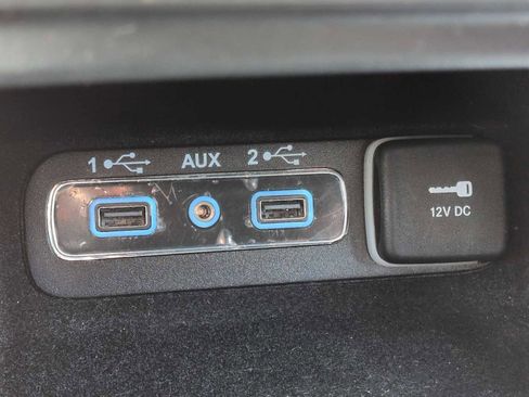 Used 2018 Jeep Grand Cherokee Limited image 33