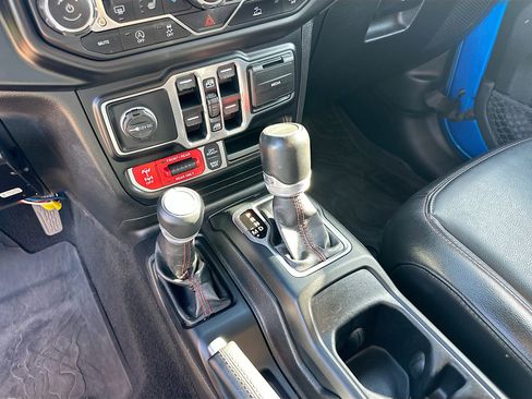 Used 2021 Jeep Gladiator Rubicon image 17