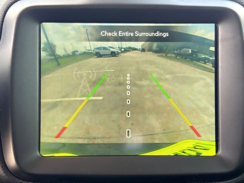 Used 2023 Jeep Renegade Latitude AWD/4WD image 24