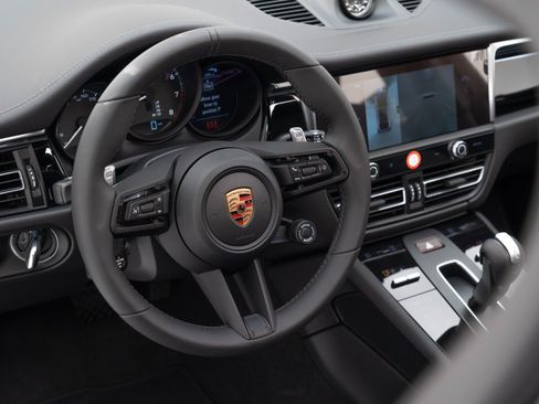 Certified 2026 Porsche Macan Turbo AWD/4WD image 20