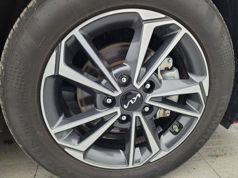 Used 2024 Kia Forte LXS FWD image 31