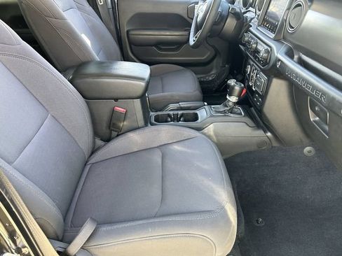 Used 2023 Jeep Wrangler Unlimited AWD/4WD image 11