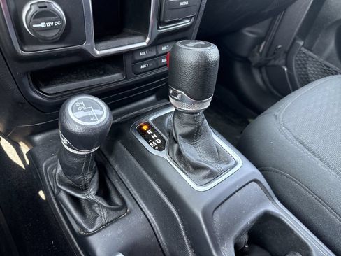 Used 2021 Jeep Wrangler Unlimited Sport AWD/4WD image 20