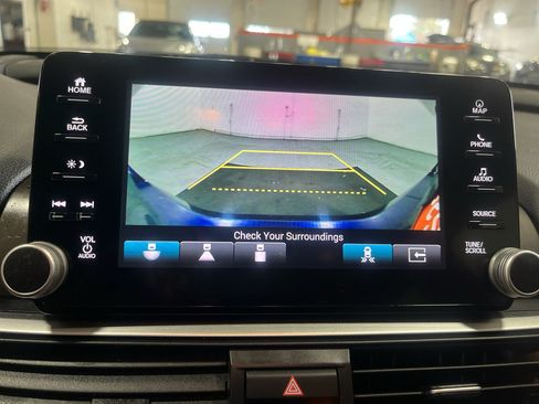 Used 2018 Honda Accord Touring image 26