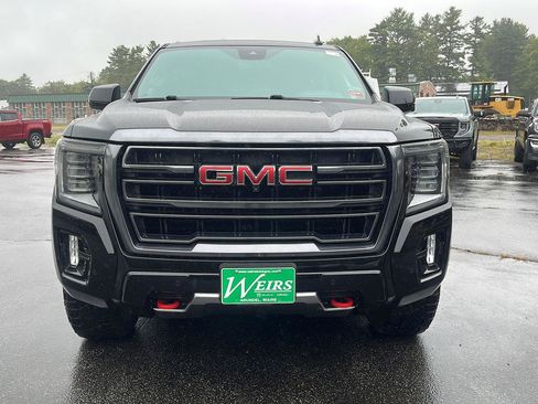 Used 2024 GMC Yukon AT4 w/ Technology Package AWD/4WD image 2