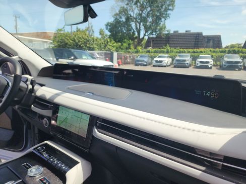 New 2026 Lincoln Navigator L Black Label AWD/4WD image 28