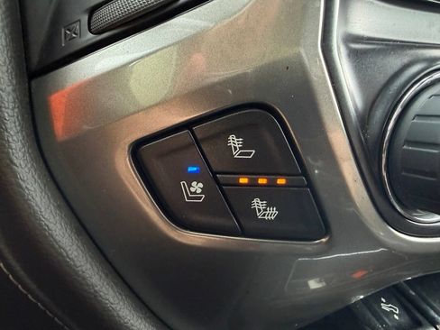 Used 2018 Chevrolet Silverado 1500 LTZ Z71 w/ Redline Edition AWD/4WD image 6