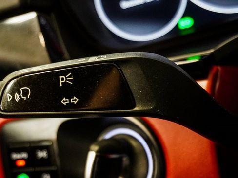 Used 2021 Porsche Cayenne Turbo image 37