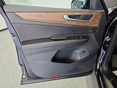 New 2026 Volkswagen Atlas SE FWD image 16
