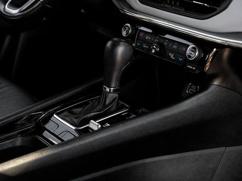 Used 2022 Jeep Compass Limited image 32