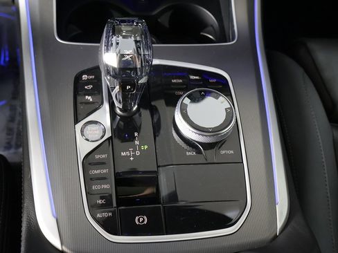 Used 2022 BMW X5 xDrive40i w/ M Sport Package image 53