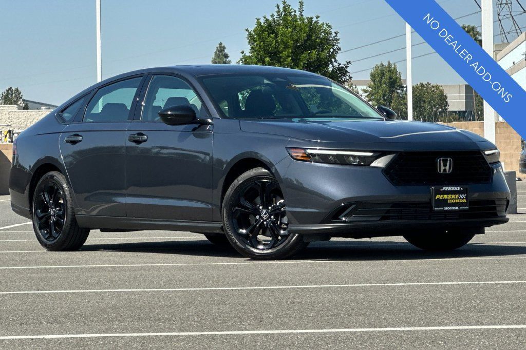 Certified 2025 Honda Accord SE image 2