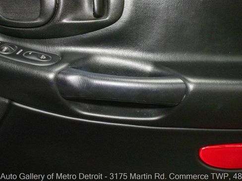 Used 2002 Chevrolet Corvette Convertible w/ Preferred Equipment Group2 RWD image 38
