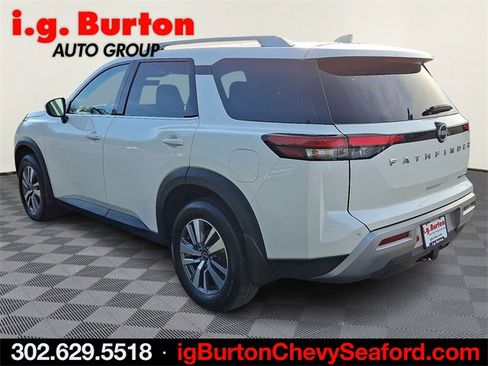 Used 2023 Nissan Pathfinder SL image 4