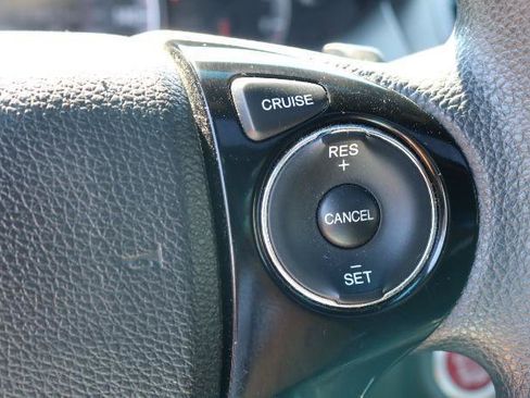 Used 2017 Honda Accord EX image 11