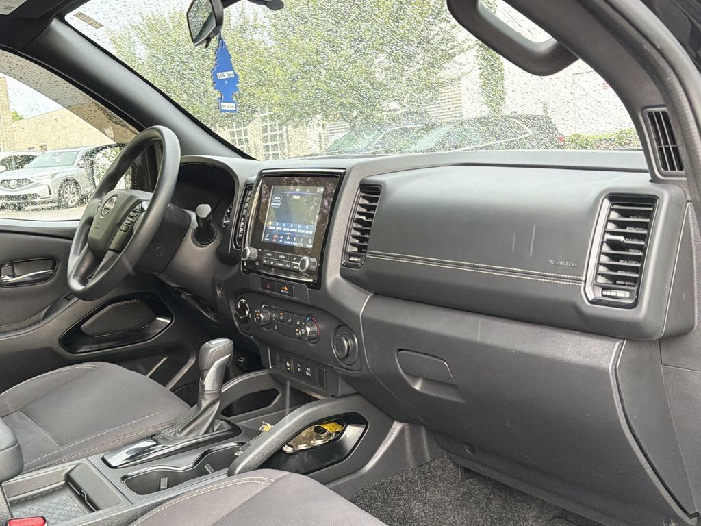 Used 2023 Nissan Frontier SV w/ Midnight Edition Package AWD/4WD image 17