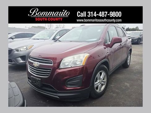 Used 2016 Chevrolet Trax LT w/ LT Sun and Sound Package image 1