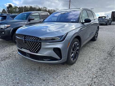 Used 2024 Lincoln Nautilus Reserve w/ Equipment Group 202A image 1