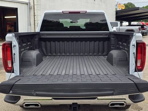 New 2026 GMC Sierra 1500 SLT w/ SLT Convenience Package AWD/4WD image 9