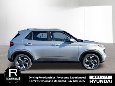 New 2026 Hyundai Venue SEL image 10