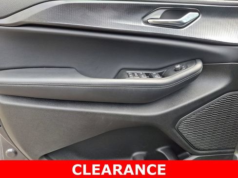Used 2025 Jeep Grand Cherokee Laredo X w/ Luxury Tech Group I AWD/4WD image 13