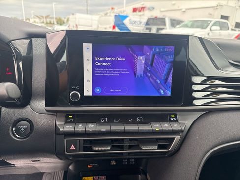 Used 2025 Toyota Camry LE image 4