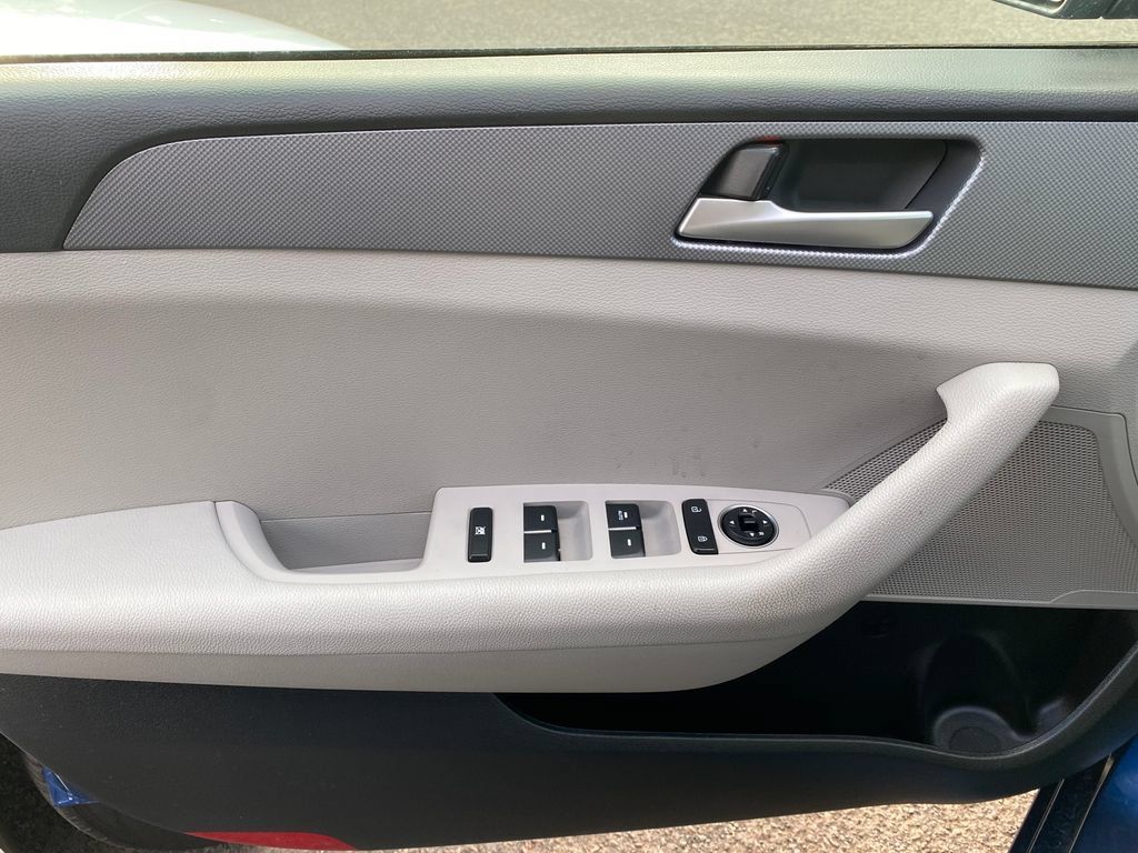 Used 2019 Hyundai Sonata SE FWD image 30