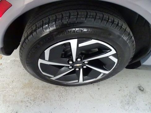 Used 2025 Chevrolet Equinox EV LT image 25