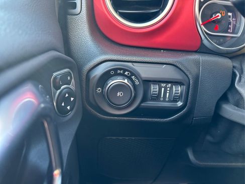 Used 2021 Jeep Wrangler Unlimited Rubicon image 25