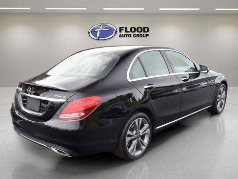 Used 2018 Mercedes-Benz C 300 4MATIC Sedan image 4