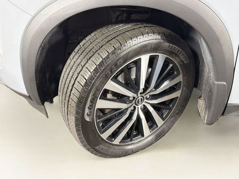 Used 2024 Nissan Pathfinder Platinum AWD/4WD image 38