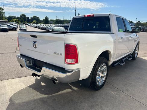 Used 2018 RAM 1500 Laramie w/ Convenience Group AWD/4WD image 5