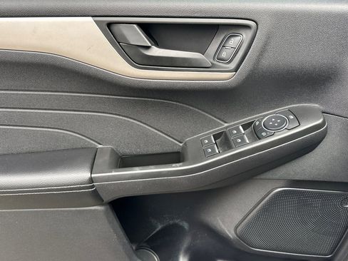 Used 2022 Ford Escape SE AWD/4WD image 10